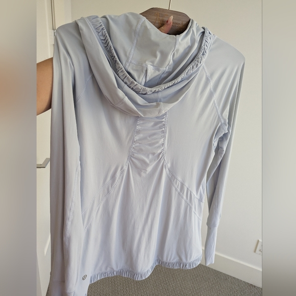 Light blue Lululemon sweater size 6 - Picture 2 of 2